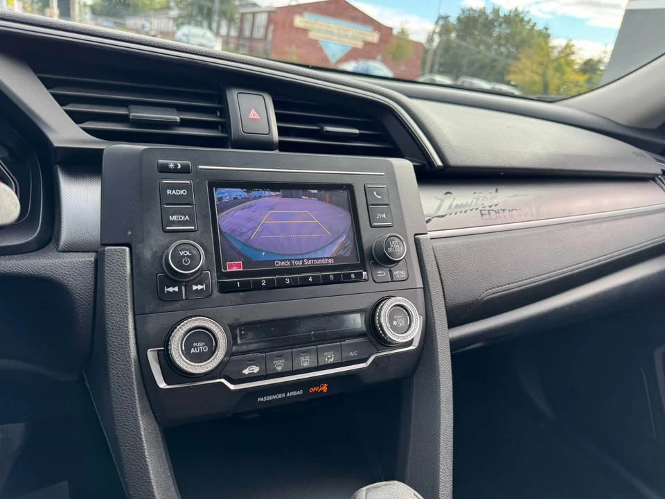 2018 Honda Civic 10th Gen - Image 10 of 14