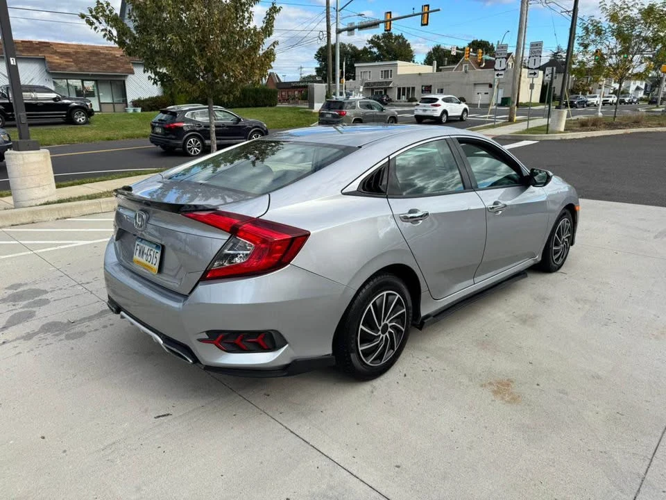 2018 Honda Civic 10th Gen - Image 11 of 14