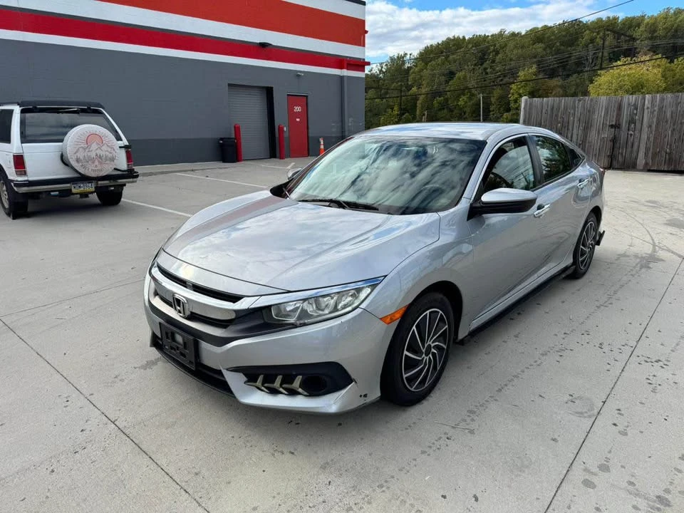 2018 Honda Civic 10th Gen - Image 12 of 14