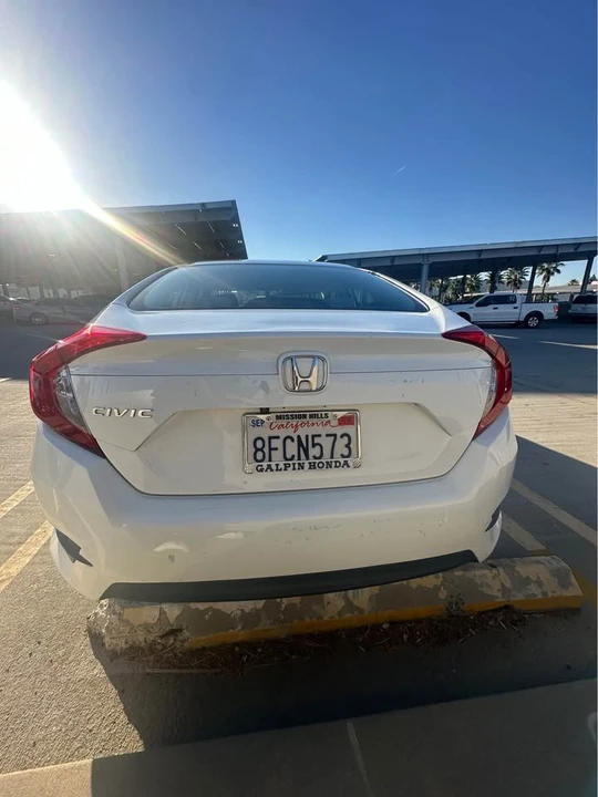 2018 Honda Civic 10th Gen - Image 4 of 13