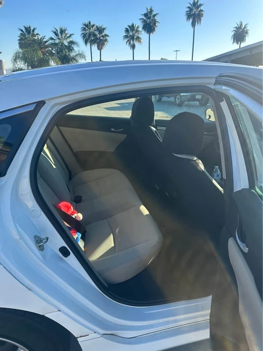 2018 Honda Civic 10th Gen - Image 8 of 13