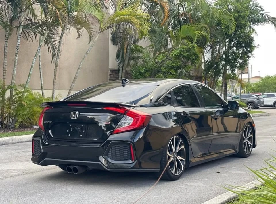 2018 Honda Civic Si 10th Gen - Image 4 of 10
