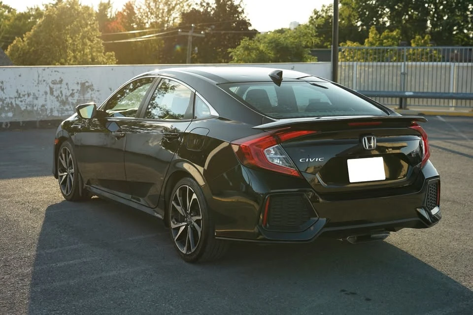 2018 Honda Civic Si 10th Gen - Image 8 of 15