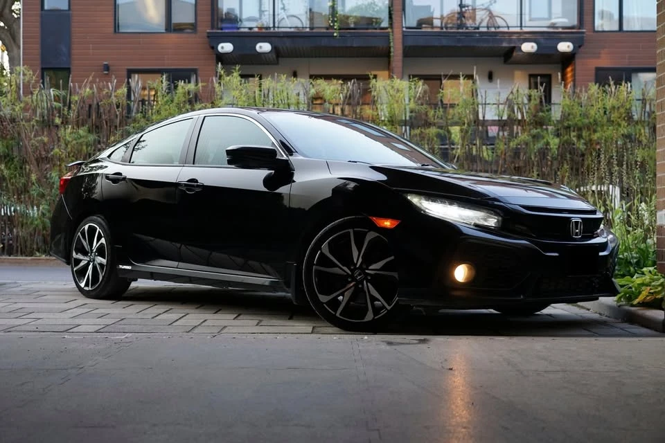 2018 Honda Civic Si 10th Gen - Image 12 of 15