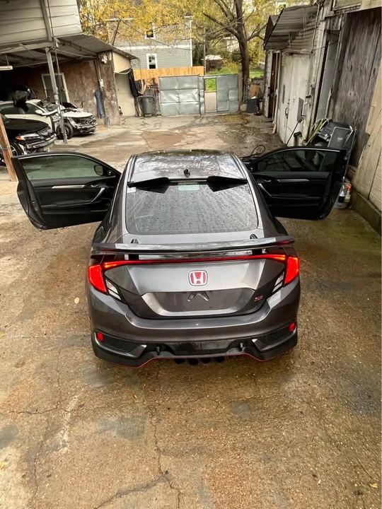 2018 Honda Civic Si 10th Gen - Image 5 of 11