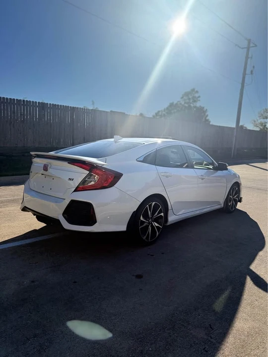 2018 Honda Civic Si 10th Gen - Image 2 of 13