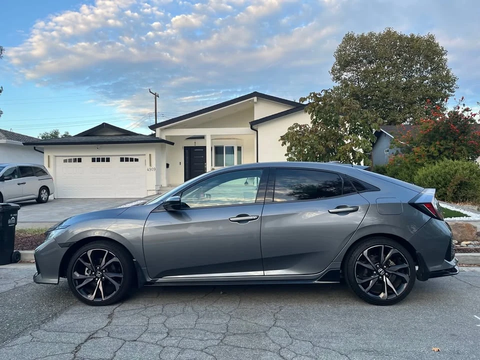 2018 Honda Civic 10th Gen - Image 2 of 8