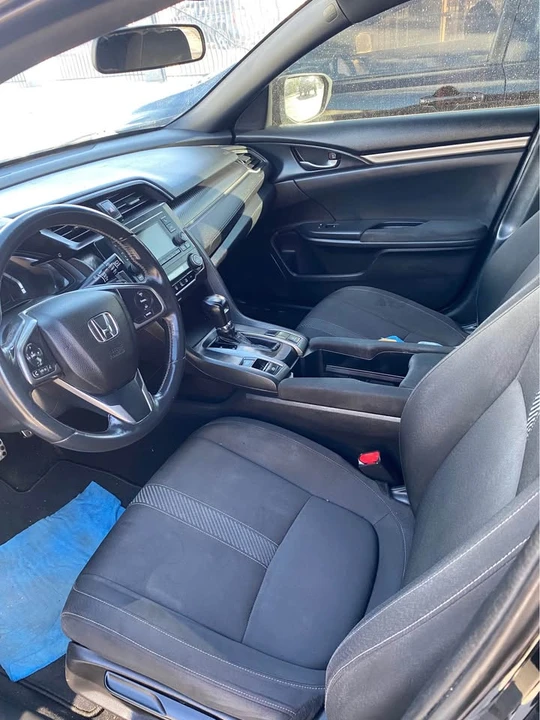 2018 Honda Civic 10th Gen - Image 2 of 9