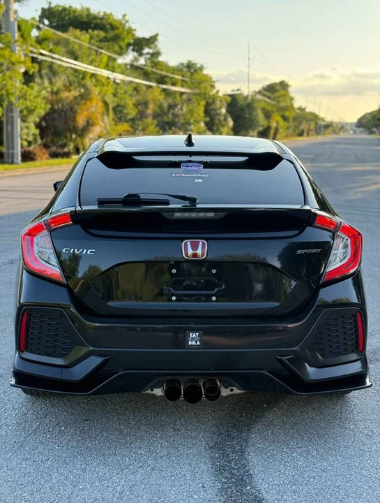 2018 Honda Civic 10th Gen - Image 3 of 12