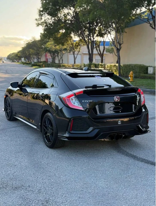 2018 Honda Civic 10th Gen - Image 4 of 12