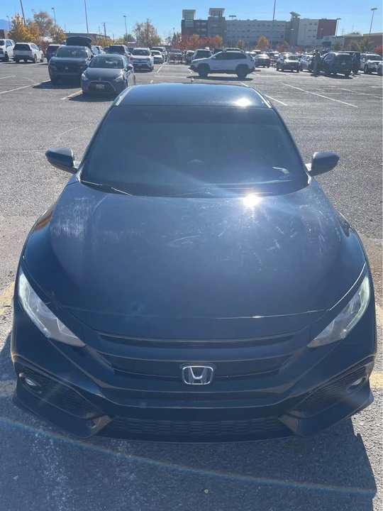 2018 Honda Civic 10th Gen - Image 5 of 12