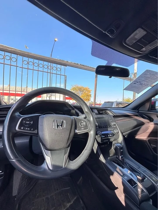 2018 Honda Civic 10th Gen - Image 2 of 5