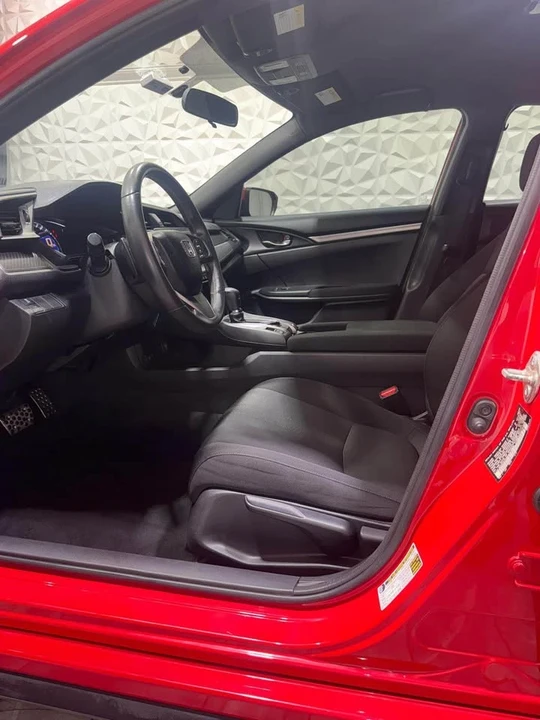 2018 Honda Civic 10th Gen - Image 9 of 19