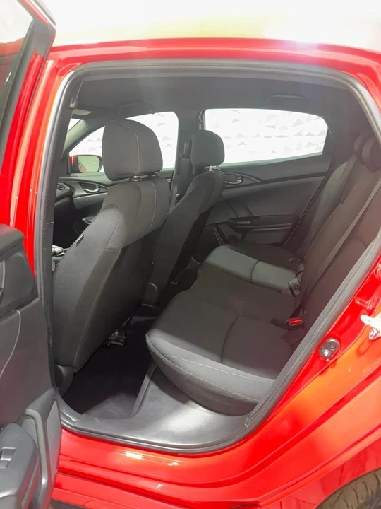 2018 Honda Civic 10th Gen - Image 11 of 19