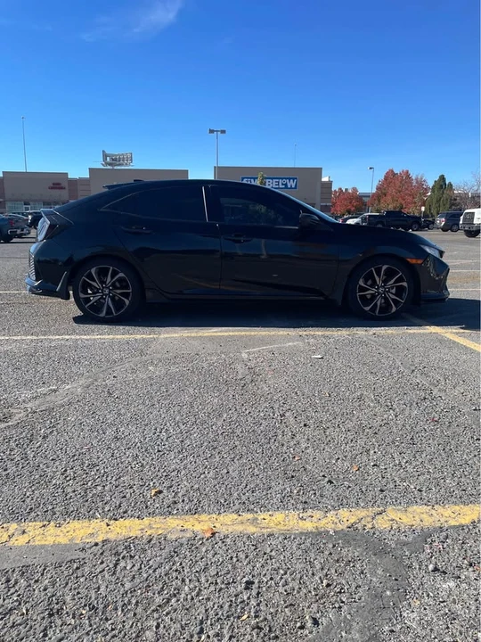 2018 Honda Civic 10th Gen - Image 3 of 12