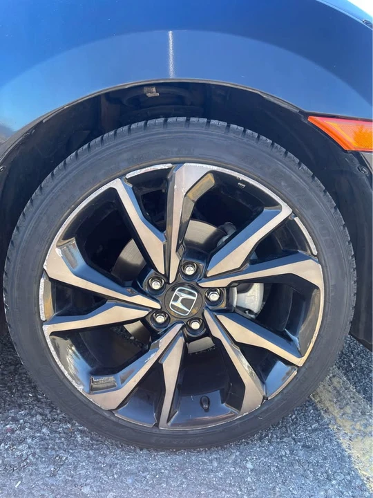 2018 Honda Civic 10th Gen - Image 9 of 12