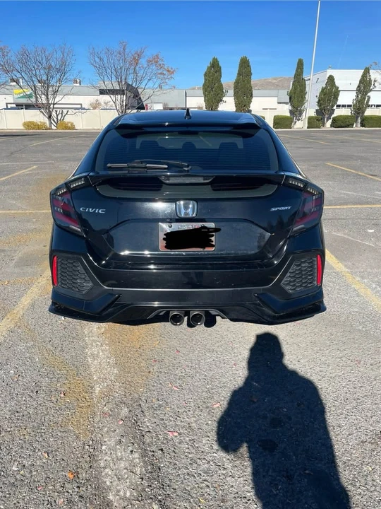 2018 Honda Civic 10th Gen - Image 2 of 12