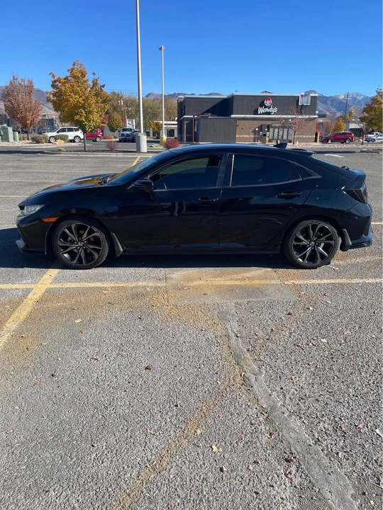 2018 Honda Civic 10th Gen - Image 4 of 12
