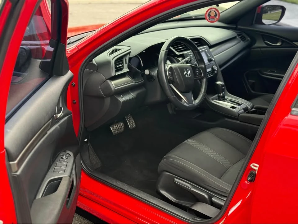 2018 Honda Civic 10th Gen - Image 8 of 12