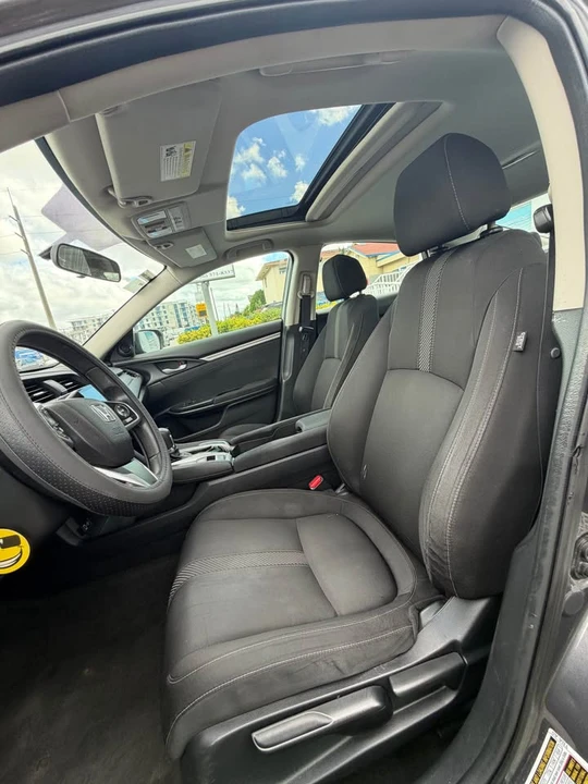 2018 Honda Civic 10th Gen - Image 8 of 11