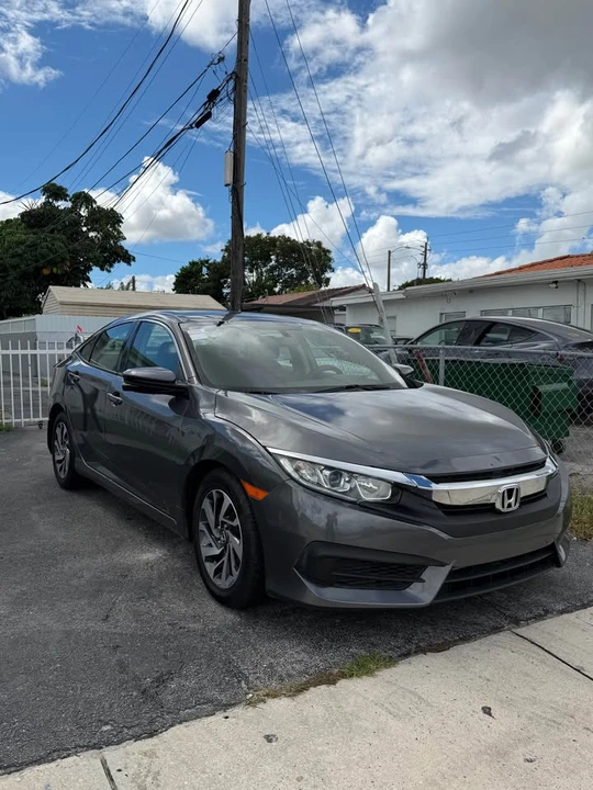 2018 Honda Civic 10th Gen - Image 2 of 11