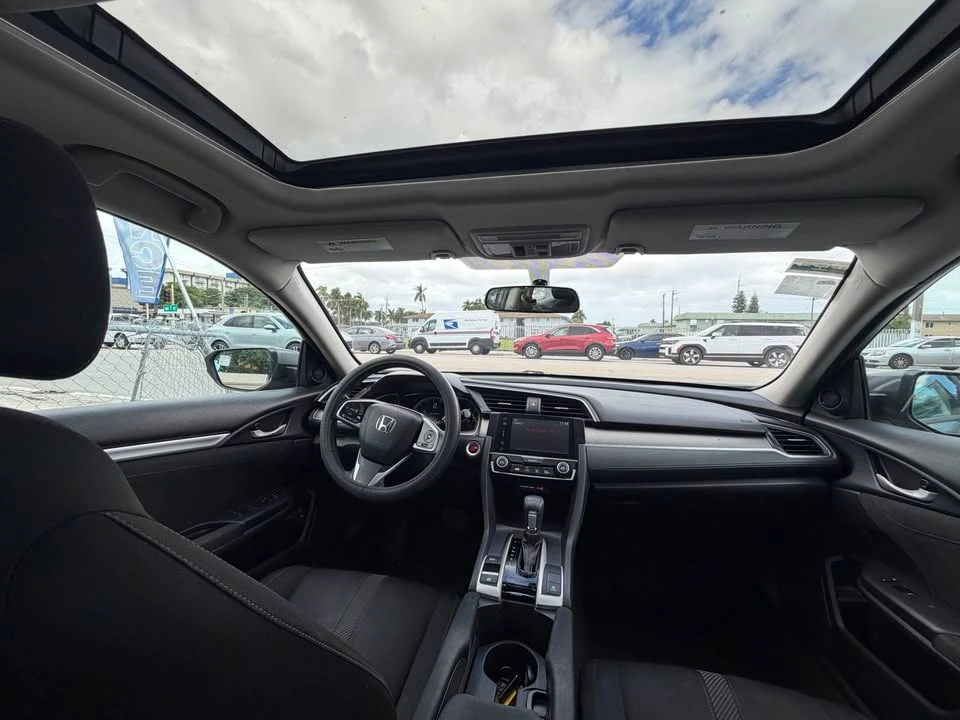 2018 Honda Civic 10th Gen - Image 7 of 11
