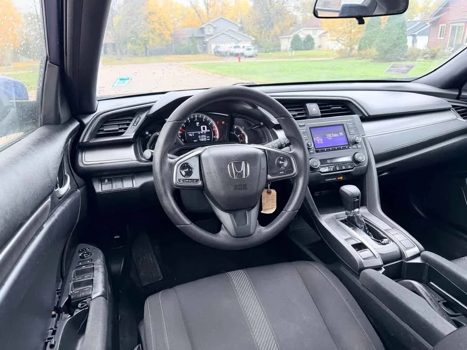 2018 Honda Civic 10th Gen - Image 10 of 15