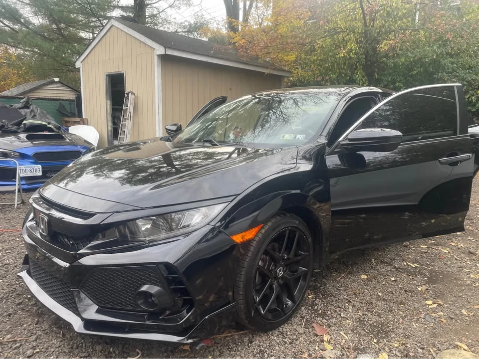 2018 Honda Civic 10th Gen - Image 9 of 17