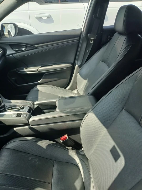 2018 Honda Civic 10th Gen - Image 4 of 7