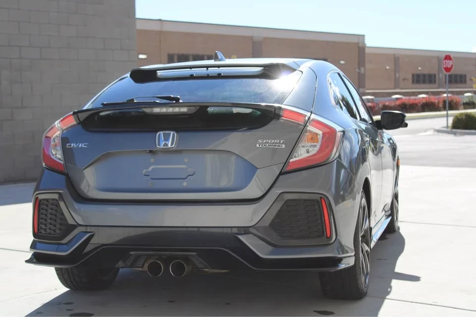 2018 Honda Civic 10th Gen - Image 5 of 12