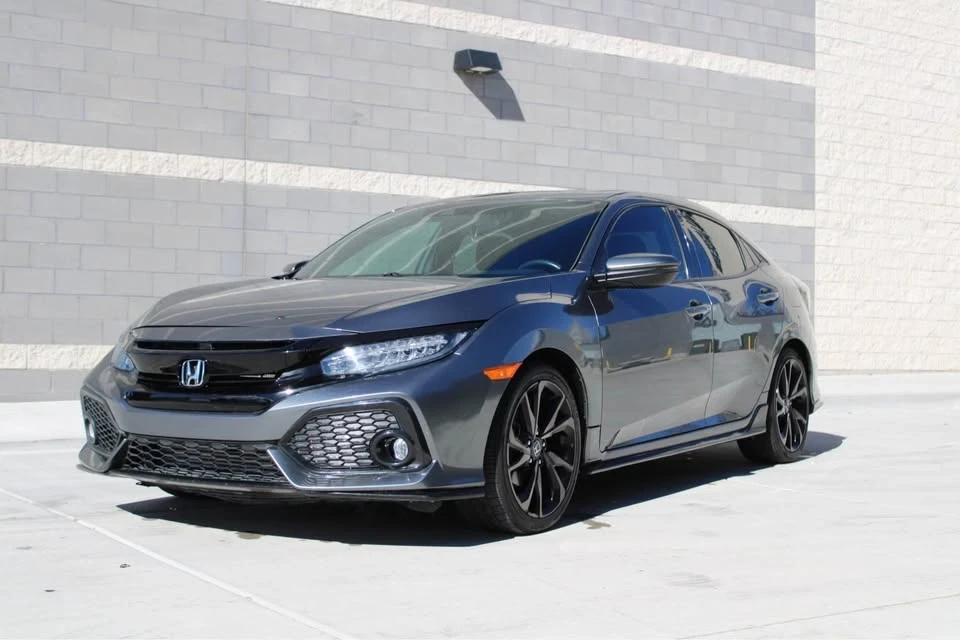 2018 Honda Civic 10th Gen - Image 2 of 12