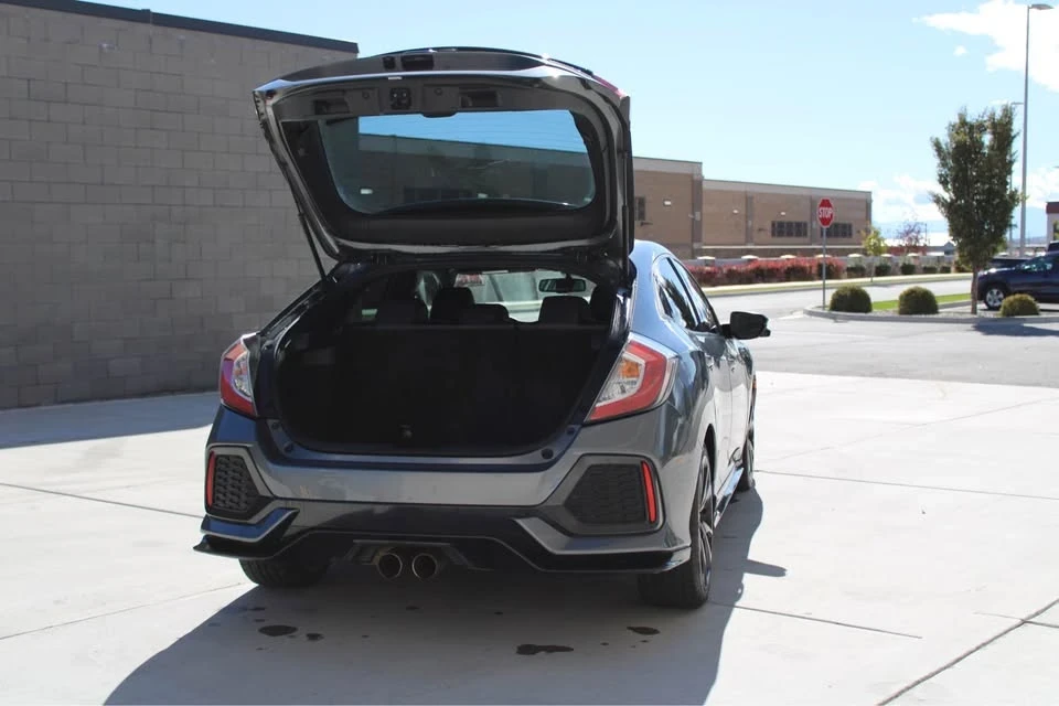 2018 Honda Civic 10th Gen - Image 10 of 12