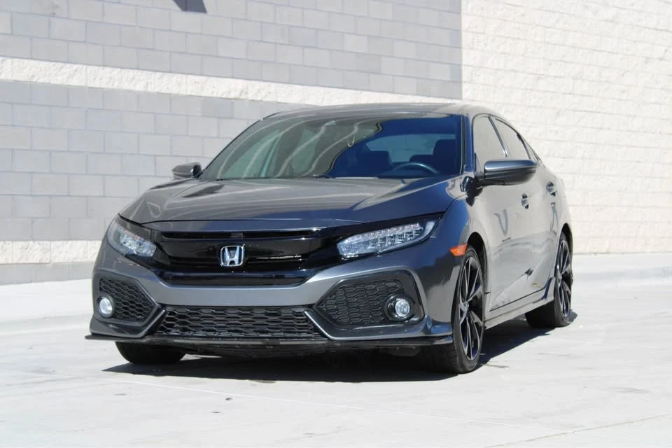 2018 Honda Civic 10th Gen - Image 3 of 12