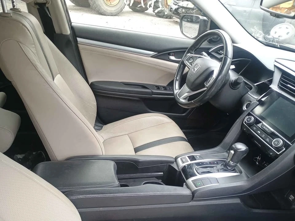 2018 Honda Civic 10th Gen - Image 5 of 6