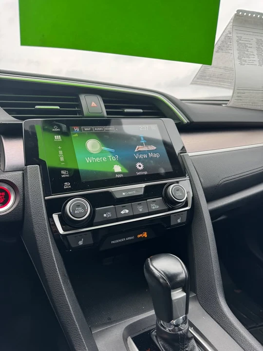 2018 Honda Civic 10th Gen - Image 8 of 17
