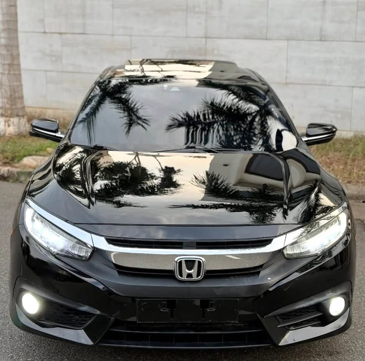 2018 Honda Civic 10th Gen - Image 5 of 5