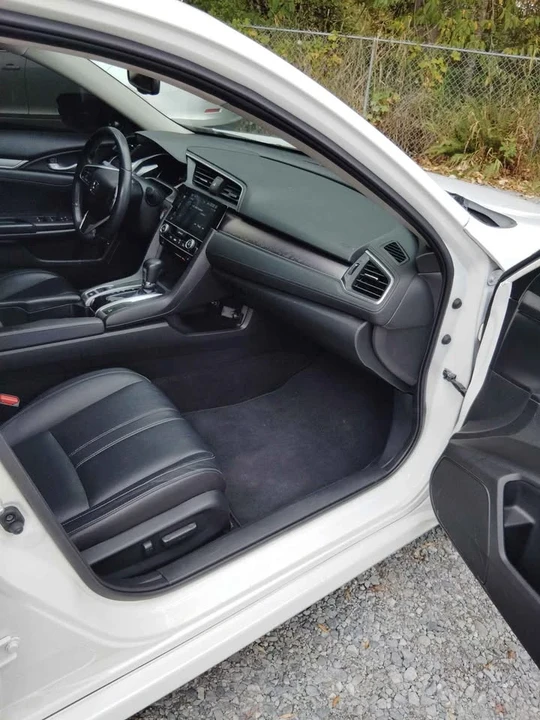 2018 Honda Civic 10th Gen - Image 7 of 10