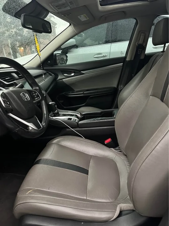 2018 Honda Civic 10th Gen - Image 7 of 15