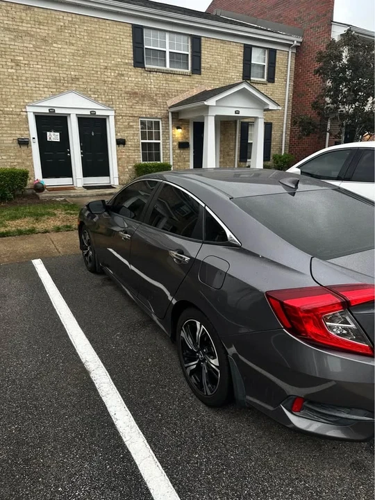 2018 Honda Civic 10th Gen - Image 5 of 15