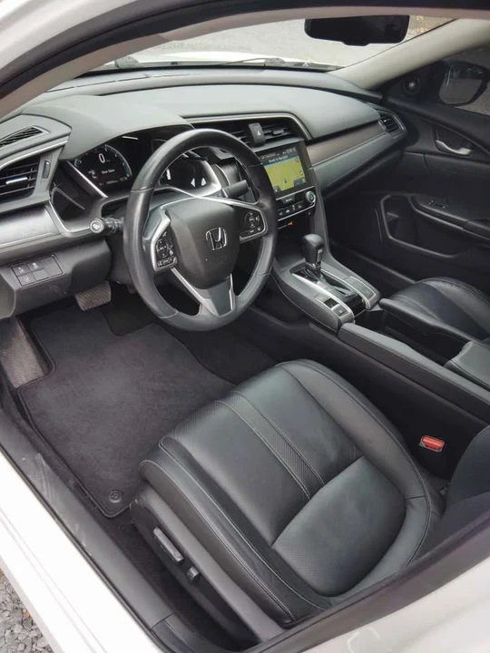 2018 Honda Civic 10th Gen - Image 9 of 10