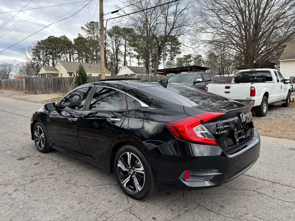 2018 Honda Civic 10th Gen - Image 7 of 17