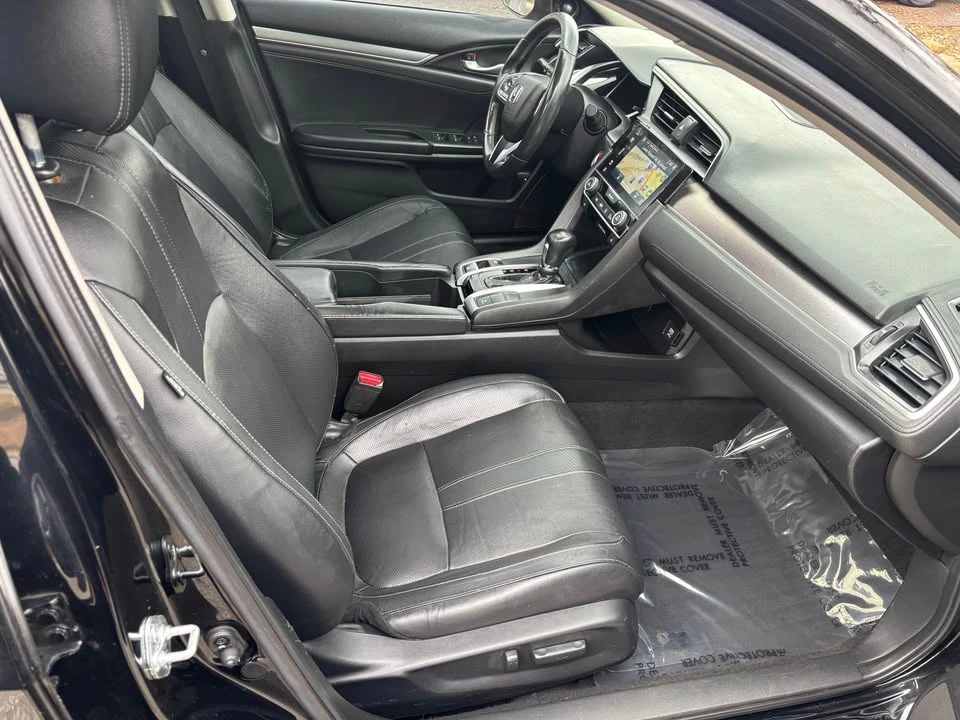 2018 Honda Civic 10th Gen - Image 10 of 17