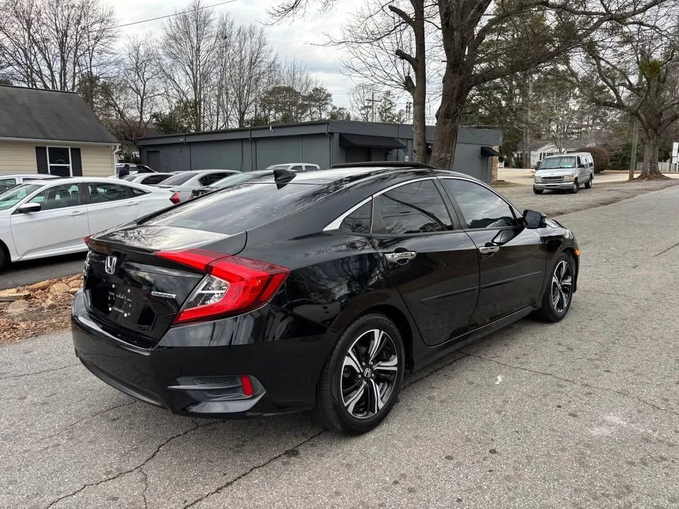 2018 Honda Civic 10th Gen - Image 5 of 17
