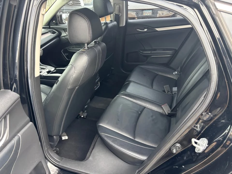 2018 Honda Civic 10th Gen - Image 12 of 17