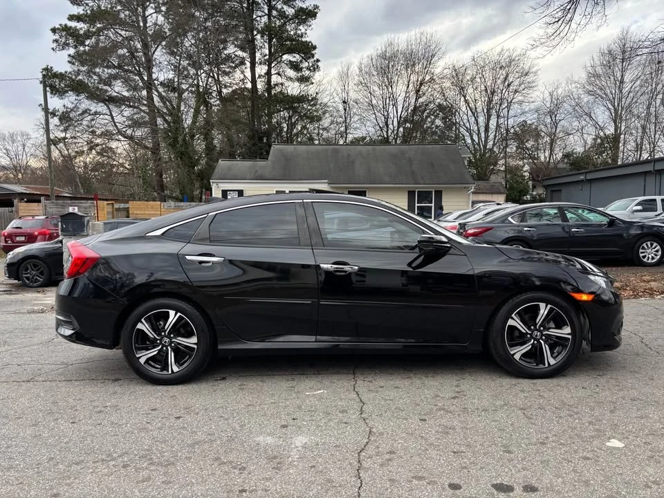 2018 Honda Civic 10th Gen - Image 3 of 17