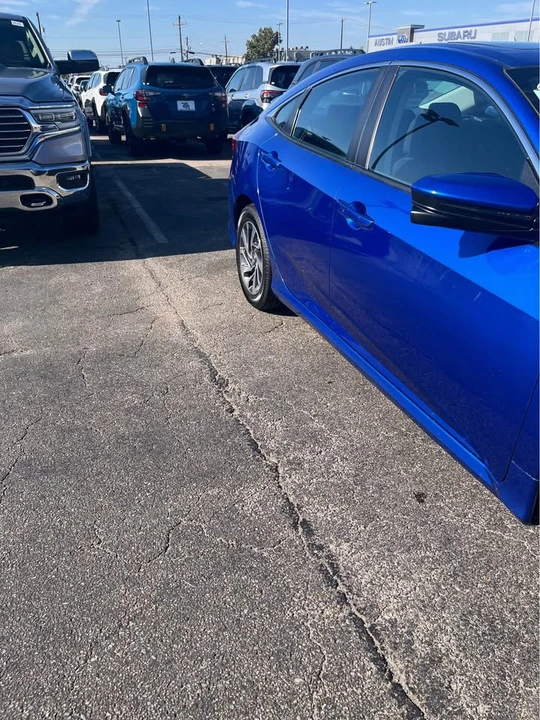 2018 Honda Civic 10th Gen - Image 2 of 5