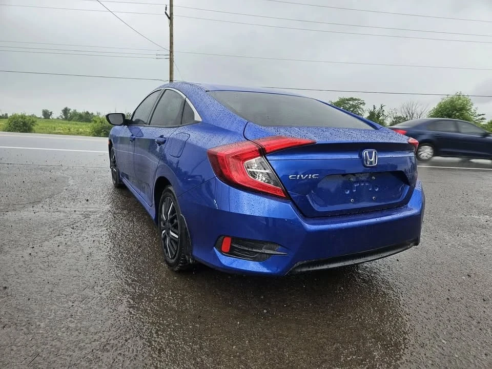 2018 Honda Civic 10th Gen - Image 3 of 9