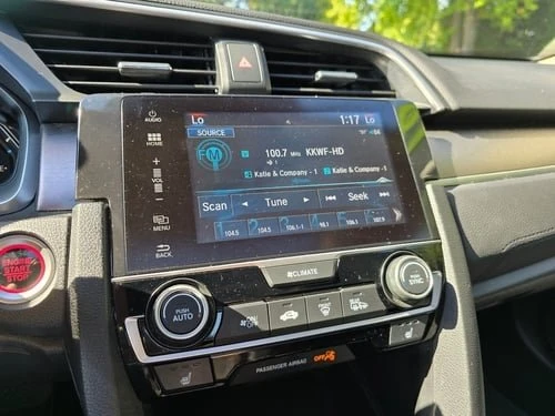 2018 Honda Civic 10th Gen - Image 7 of 19