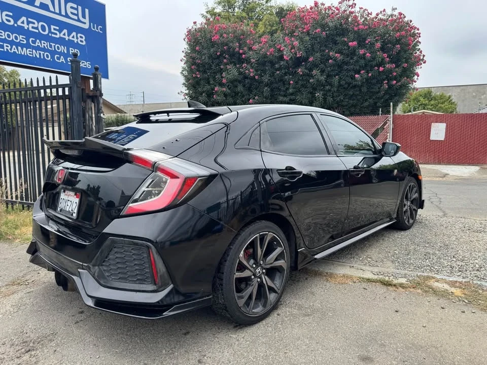 2018 Honda Civic 10th Gen - Image 6 of 8