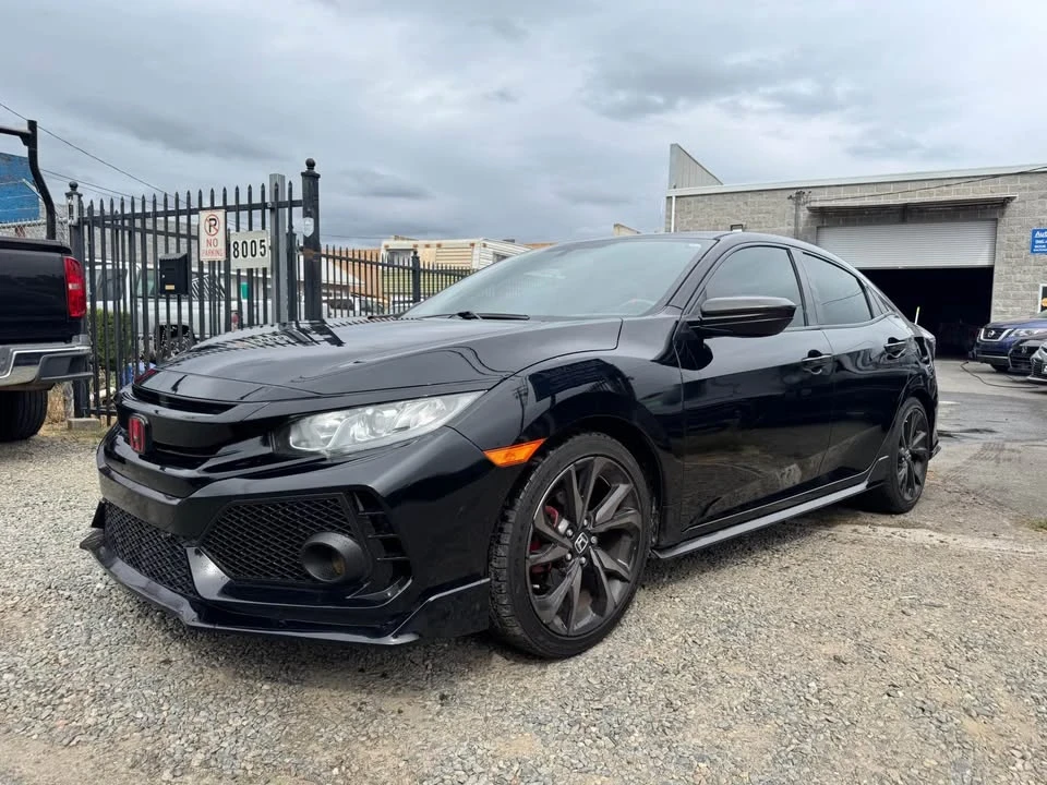 2018 Honda Civic 10th Gen - Image 2 of 8